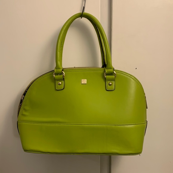 Green purse - Picture 1 of 5
